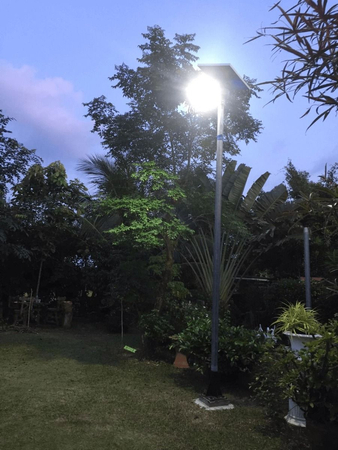 Lampa uliczna solarna LED Greenie 40W Bluetooth, PIR, wskaźnik RGB
