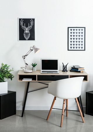 Lampa stołowa VERA biały 1xE27 w zestawie uchwyt do blatu