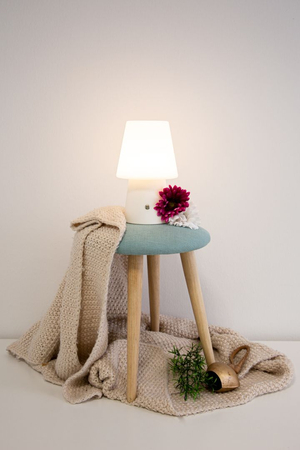 Lampa stojąca No.1 zewnętrzna ogrodowa 2700K RGB ściemnialna z baterią 30cm, biała 32586L biały