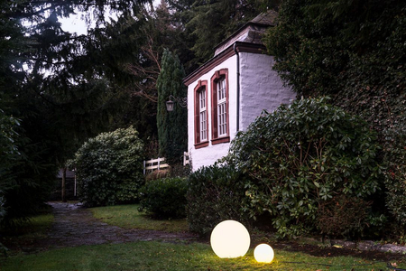 Kula LED Lampa solarna zewnętrzna ogrodowa przenośna 2900K Biała ciepła Ø30 32416S biały