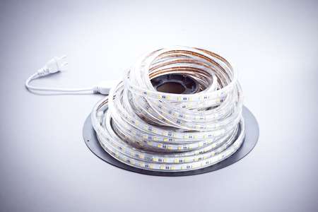 Taśma LED Greenie 230V, 60 diod 5050/metr, gumowy profil, wodoodporna IP68, 14.4W/mb CW [3 lata gwarancji]