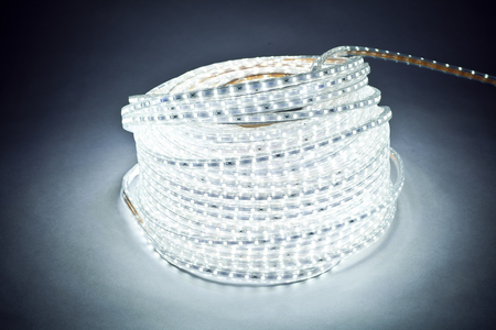 Taśma LED Greenie 230V, 60 diod 3528/metr, gumowy profil, wodoodporna IP68, 4.8W/mb CW [3 lata gwarancji]